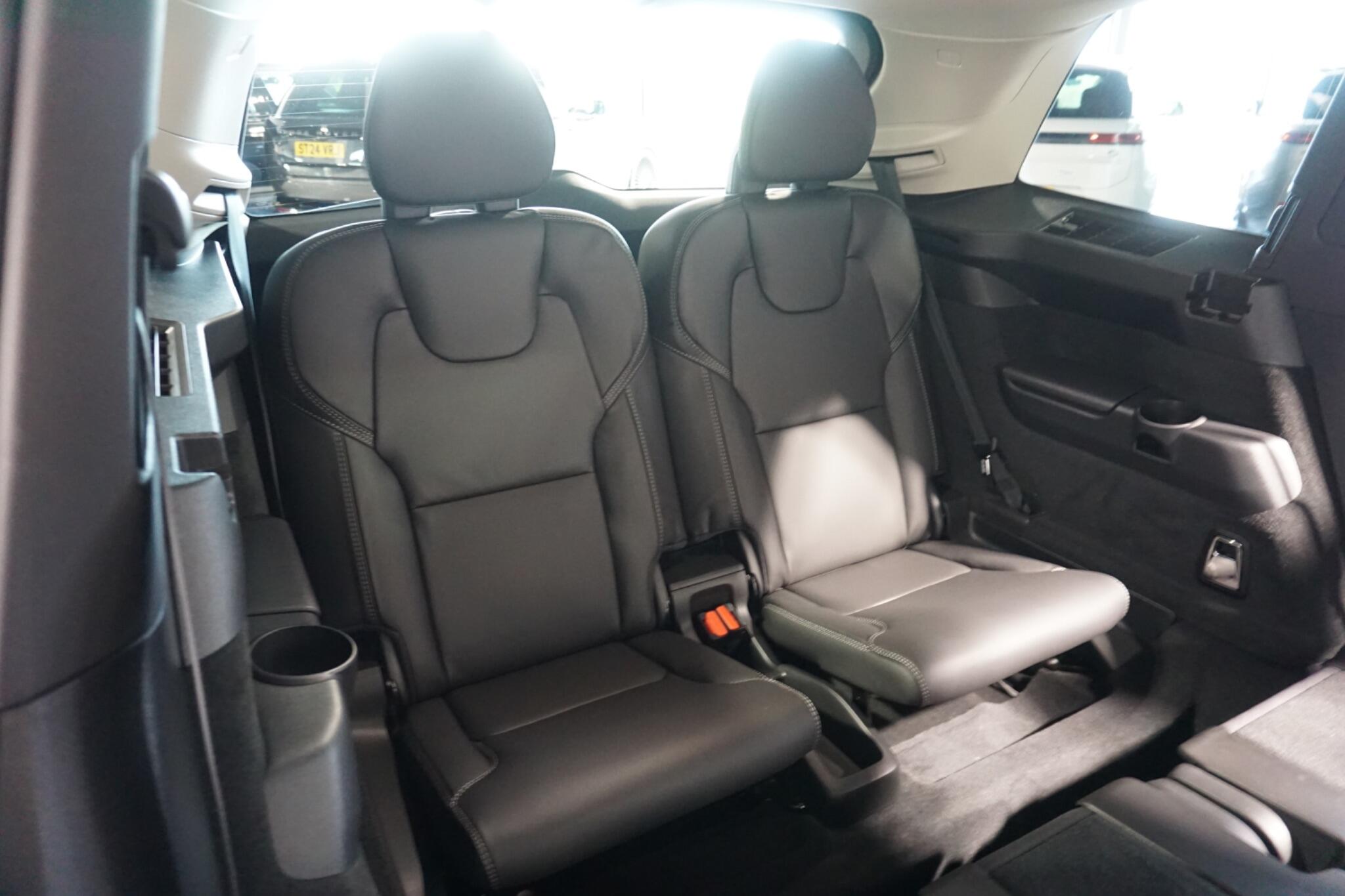 Volvo XC90 2.0 B5 MHEV Plus Edition SUV 5dr Petrol Hybrid Auto 4WD Euro 6 (s/s) (250 ps)